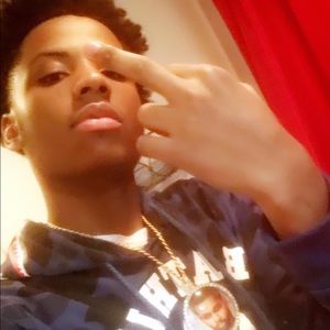 Meet your Posher, Aaron